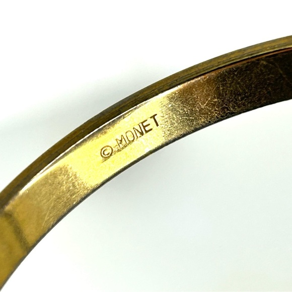 Monet Brushed & Shiny Gold Tone Bangle Vintage - Picture 8 of 10